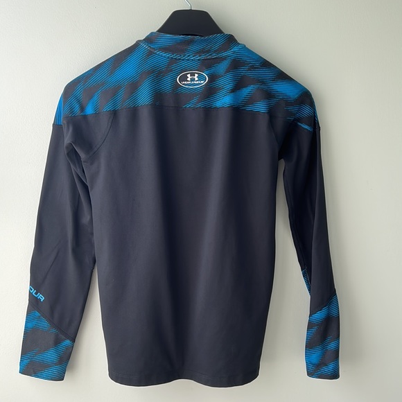 Boy’s XL Under Armour fitted long sleeve top. - Picture 2 of 4